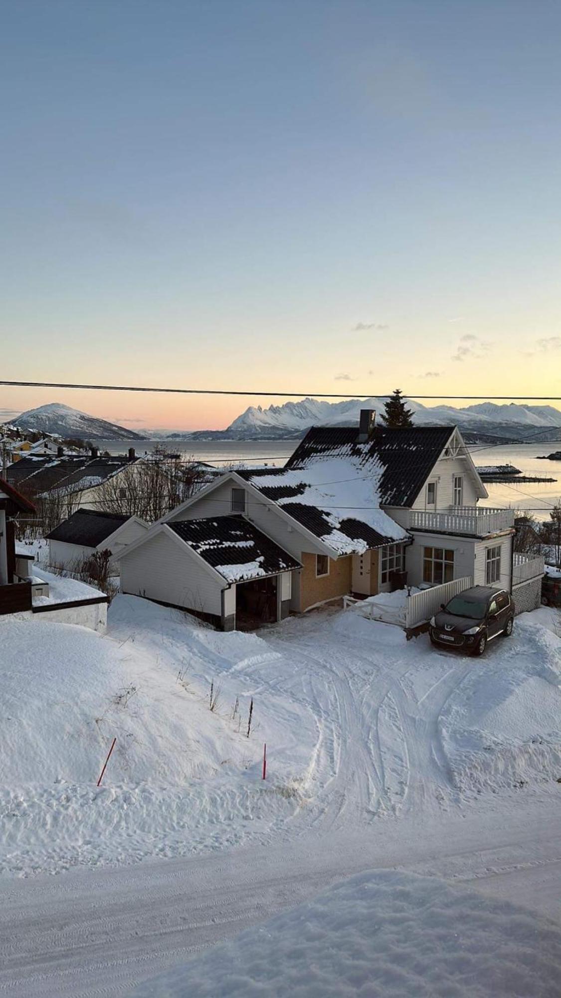 Апартаменты Arctic Loft Skjervoy Экстерьер фото